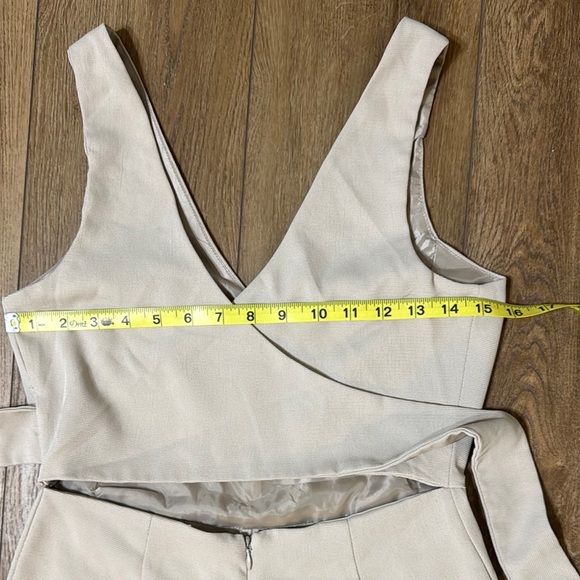 Shinestar Cream Sleeveless‎ Jumpsuit with Wide-Leg Design keyhole back tie back - Picture 5 of 6